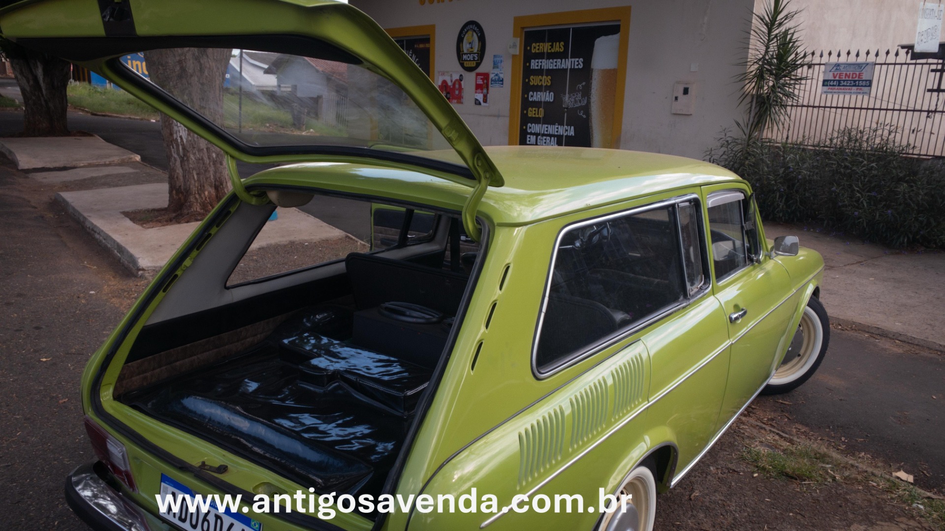Carro totalmente restaurado - sem detalhes