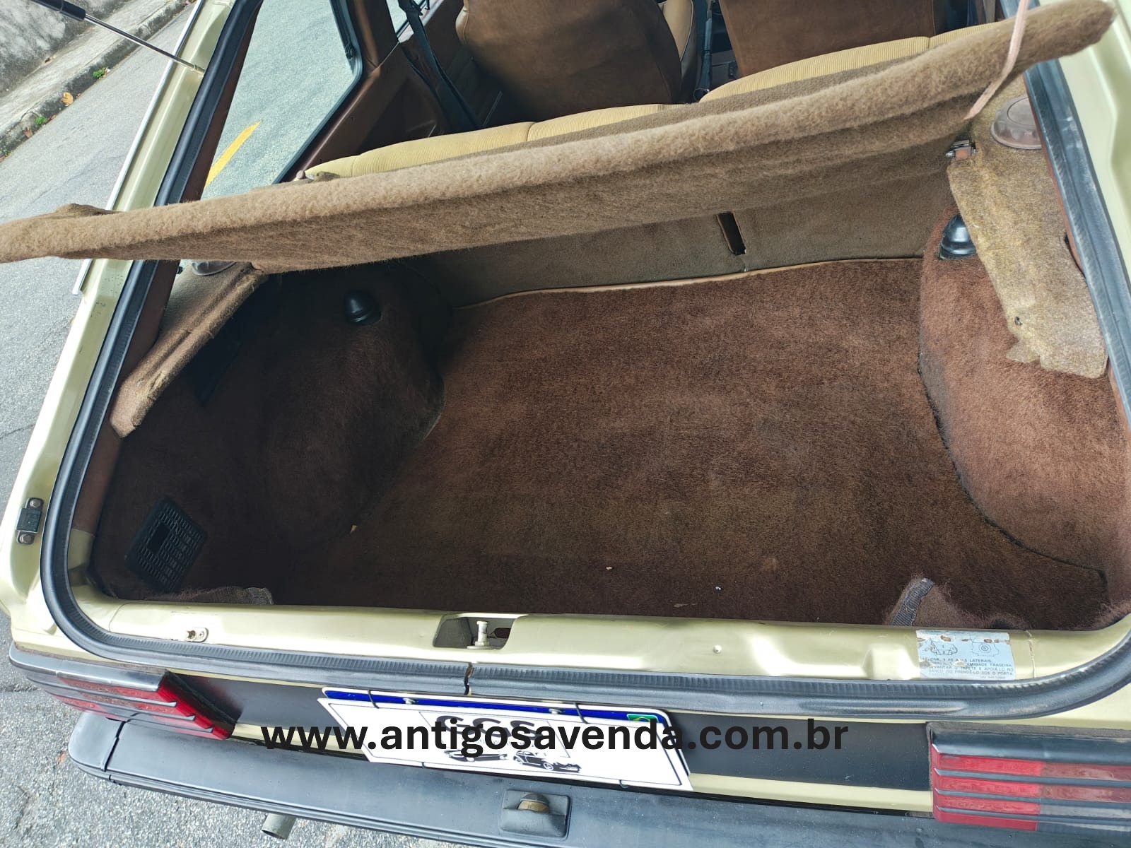 Carro íntegro, alinhado e com originalidade rara de se ver