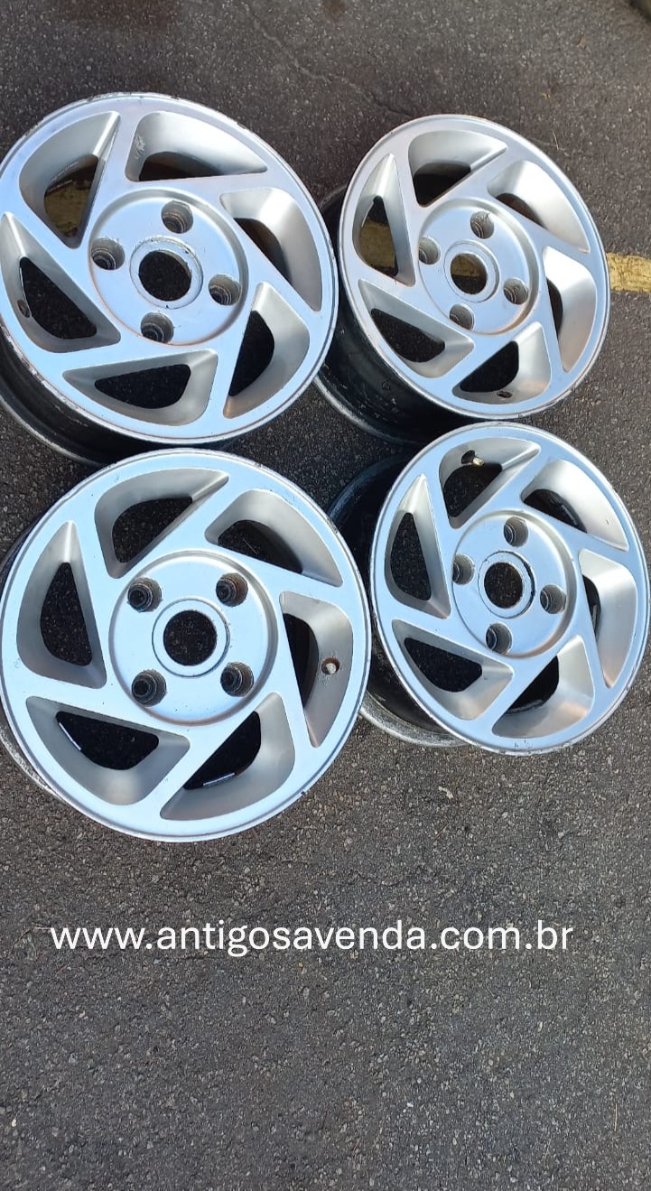 Rodas aro 14 p/ fusca R$ 700,00 - Contato 11 97263-4702 c/ Nelson